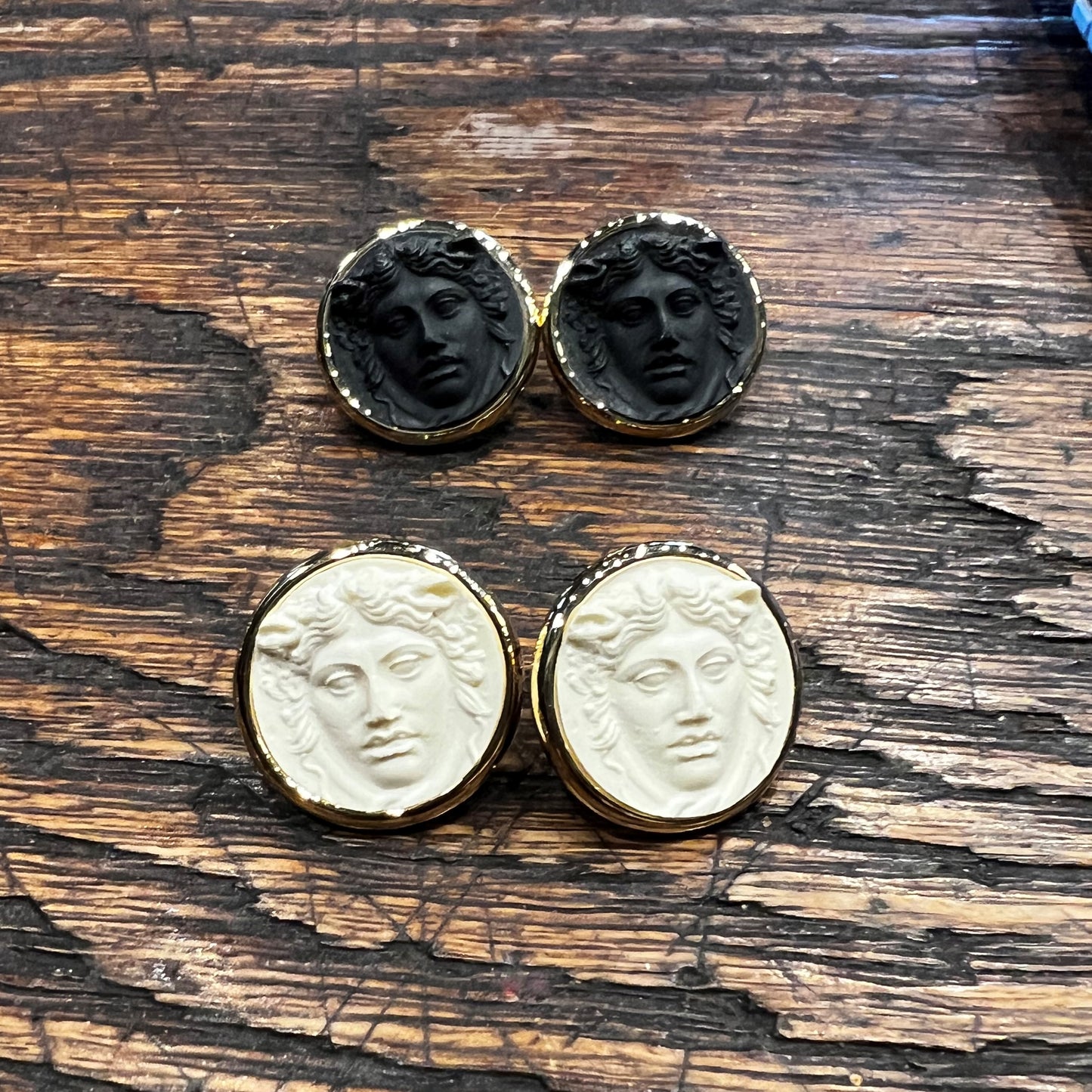 Italian Intaglio Earring